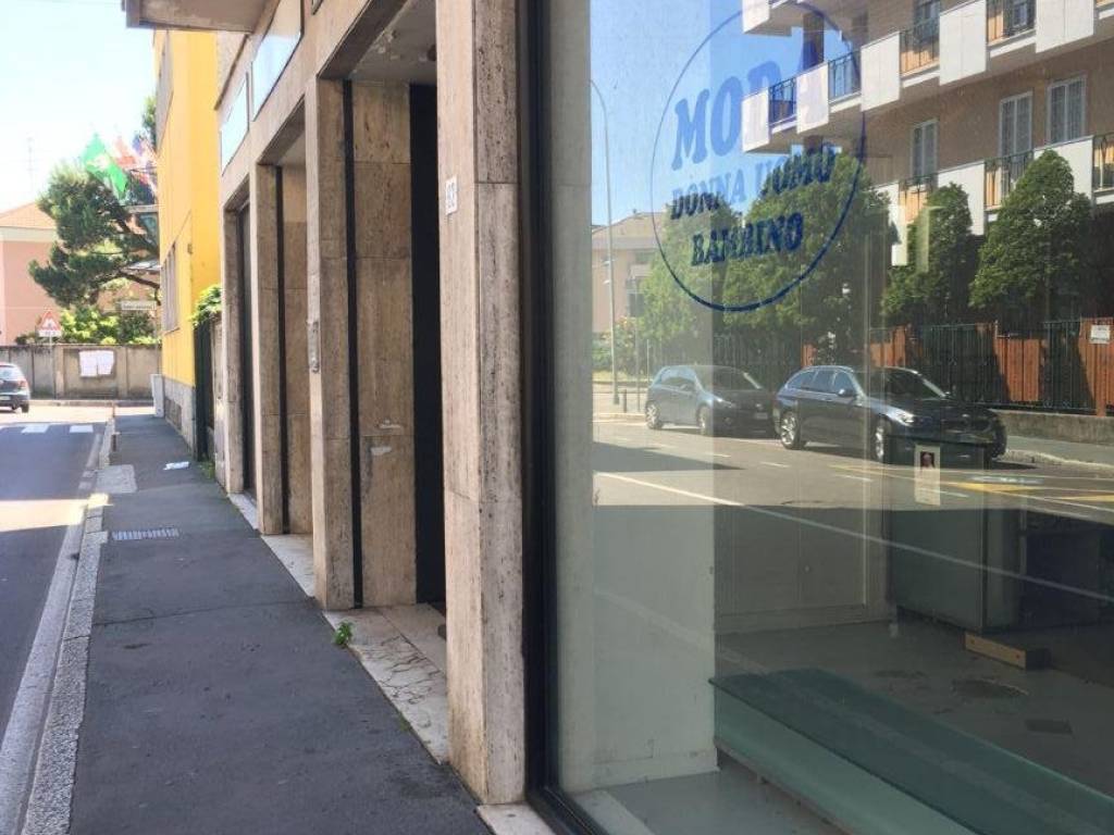 negozio in vendita a San Vittore Olona