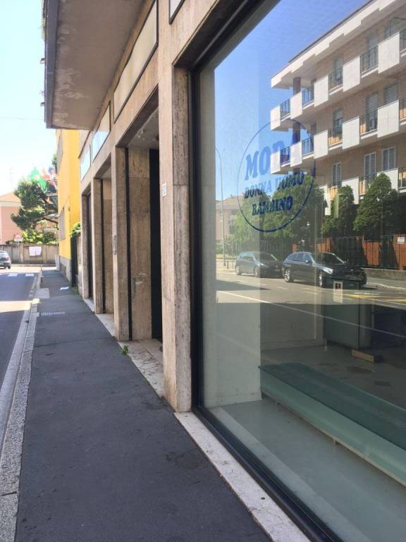 negozio in vendita a San Vittore Olona