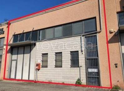 locale commerciale in vendita a San Vittore Olona