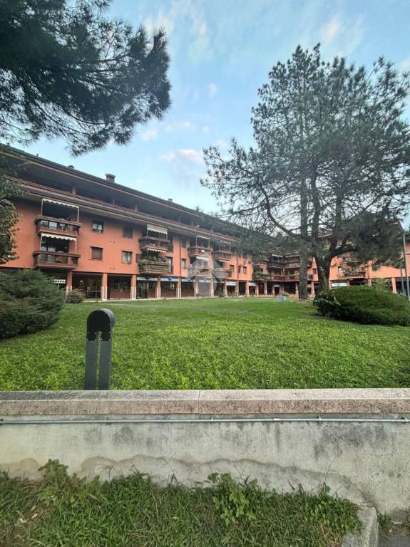 negozio in vendita a San Vittore Olona