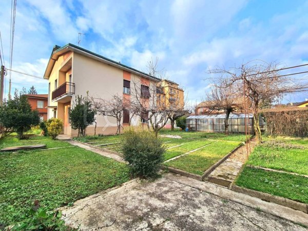 casa indipendente in vendita a San Vittore Olona
