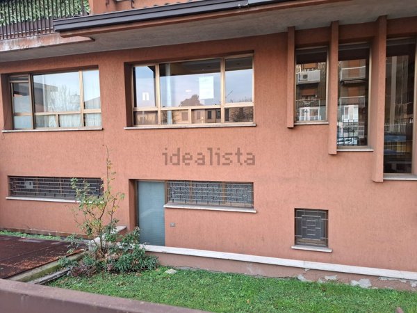 locale commerciale in vendita a San Vittore Olona