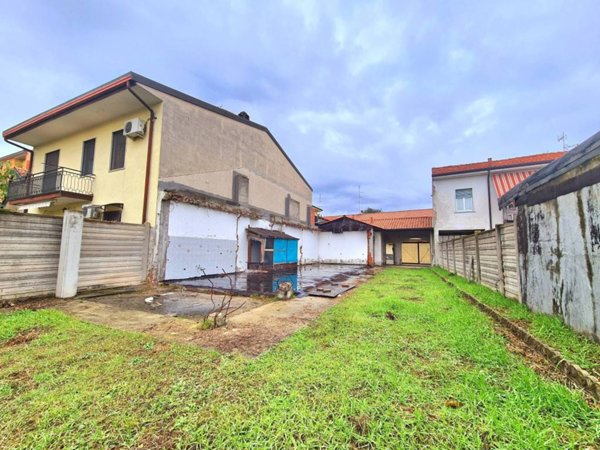 terreno edificabile in vendita a San Vittore Olona
