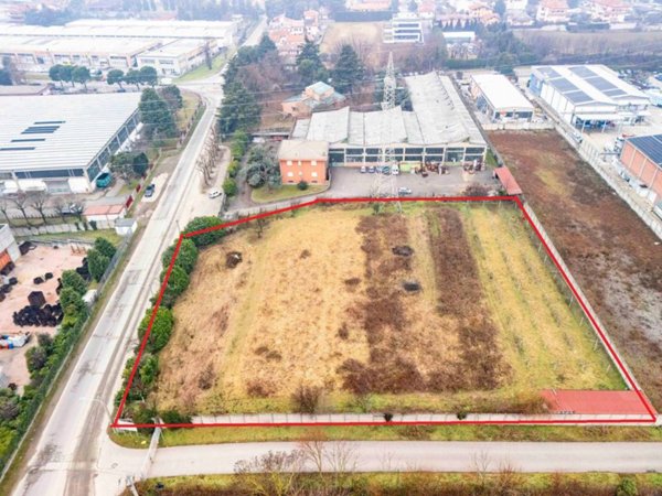 terreno edificabile in vendita a San Vittore Olona