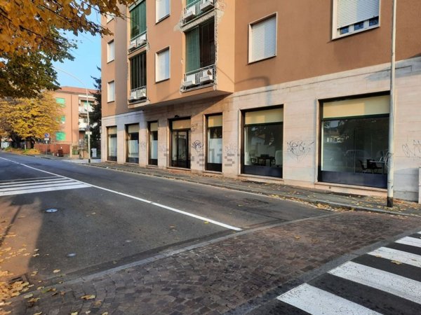 negozio in vendita a San Vittore Olona