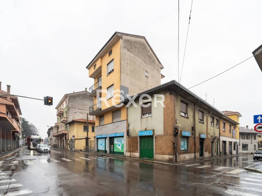 intera palazzina in vendita a San Vittore Olona