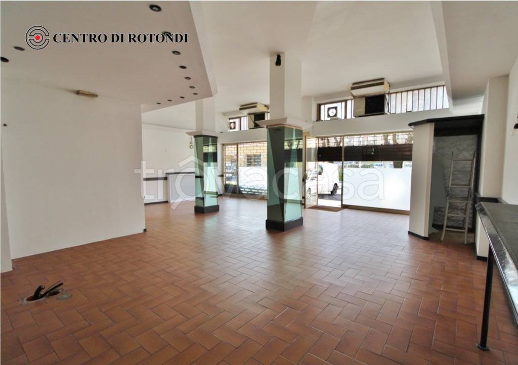 negozio in vendita a San Vittore Olona