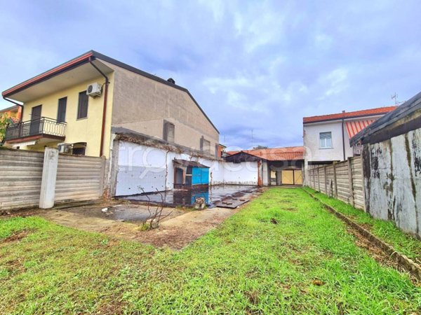 terreno edificabile in vendita a San Vittore Olona