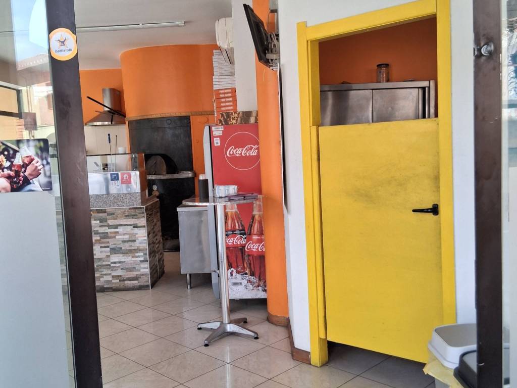 negozio in vendita a San Vittore Olona
