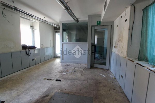 negozio in vendita a San Zenone al Lambro