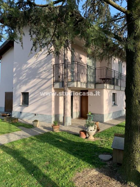 casa indipendente in vendita a San Zenone al Lambro in zona Santa Maria in Prato