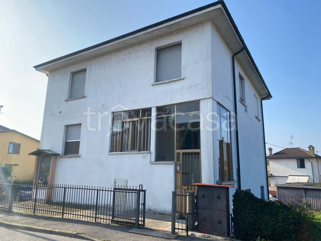 appartamento in vendita a San Zenone al Lambro in zona Santa Maria in Prato