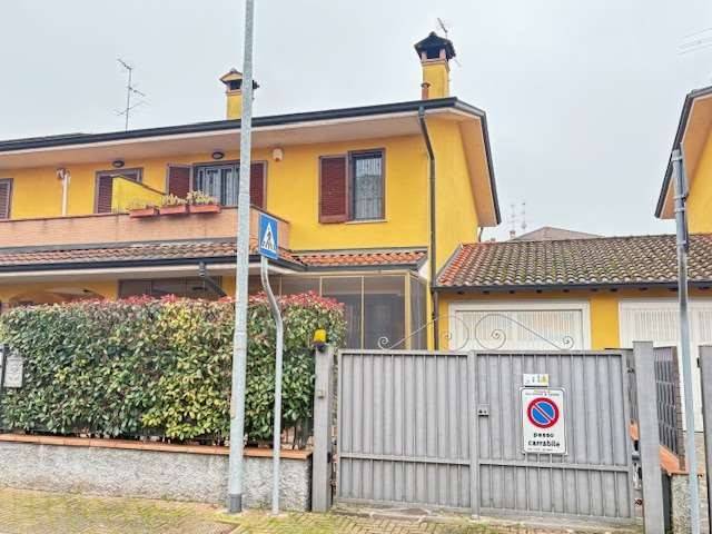 casa indipendente in vendita a San Zenone al Lambro