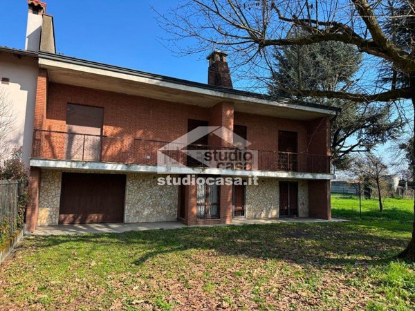 terreno edificabile in vendita a San Zenone al Lambro