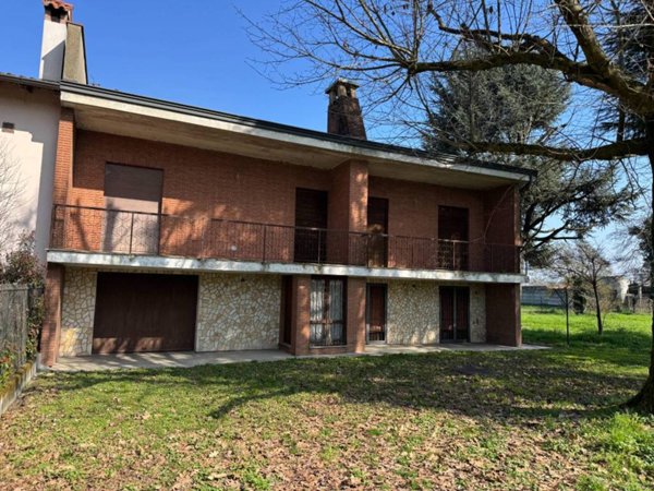 casa indipendente in vendita a San Zenone al Lambro in zona Santa Maria in Prato