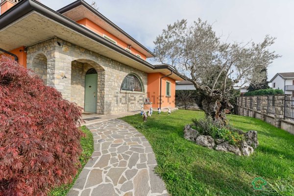 casa indipendente in vendita a San Zenone al Lambro