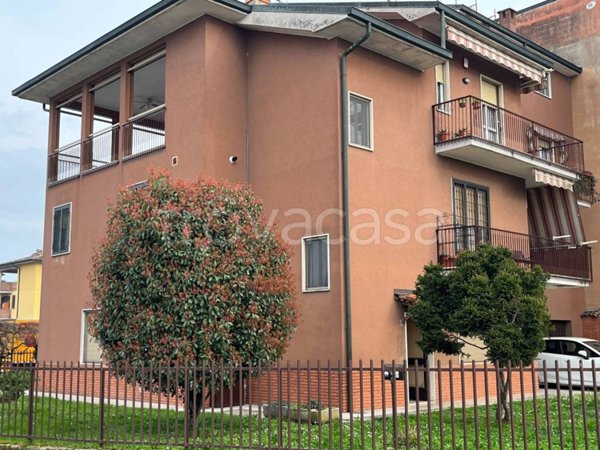 appartamento in vendita a San Zenone al Lambro