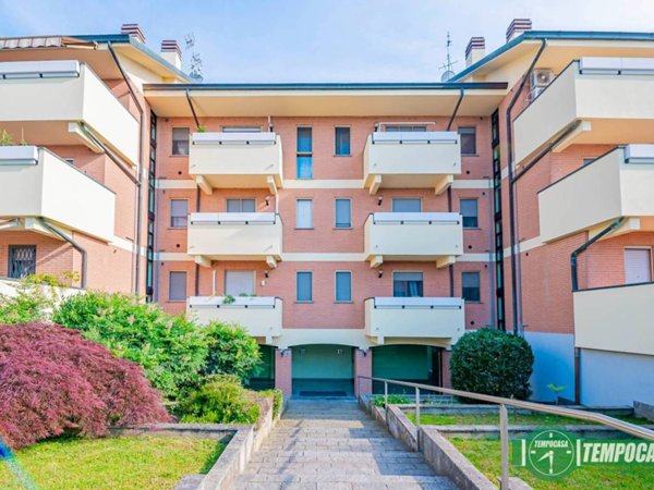 appartamento in vendita a San Zenone al Lambro in zona Santa Maria in Prato