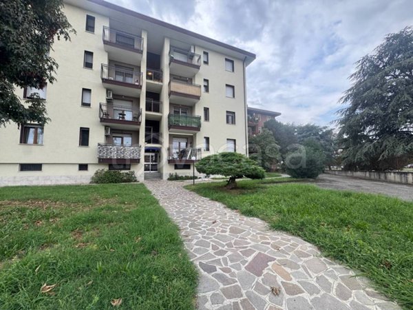 appartamento in vendita a San Zenone al Lambro in zona Santa Maria in Prato