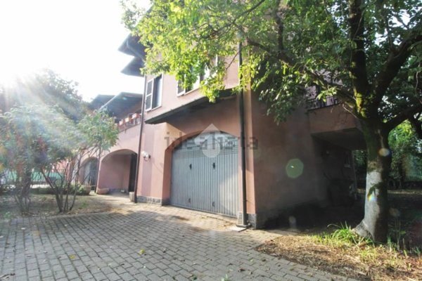 appartamento in vendita a Sedriano in zona Roveda