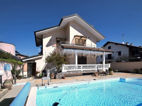 casa indipendente in vendita a Sedriano