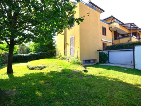 appartamento in vendita a Sedriano in zona Roveda