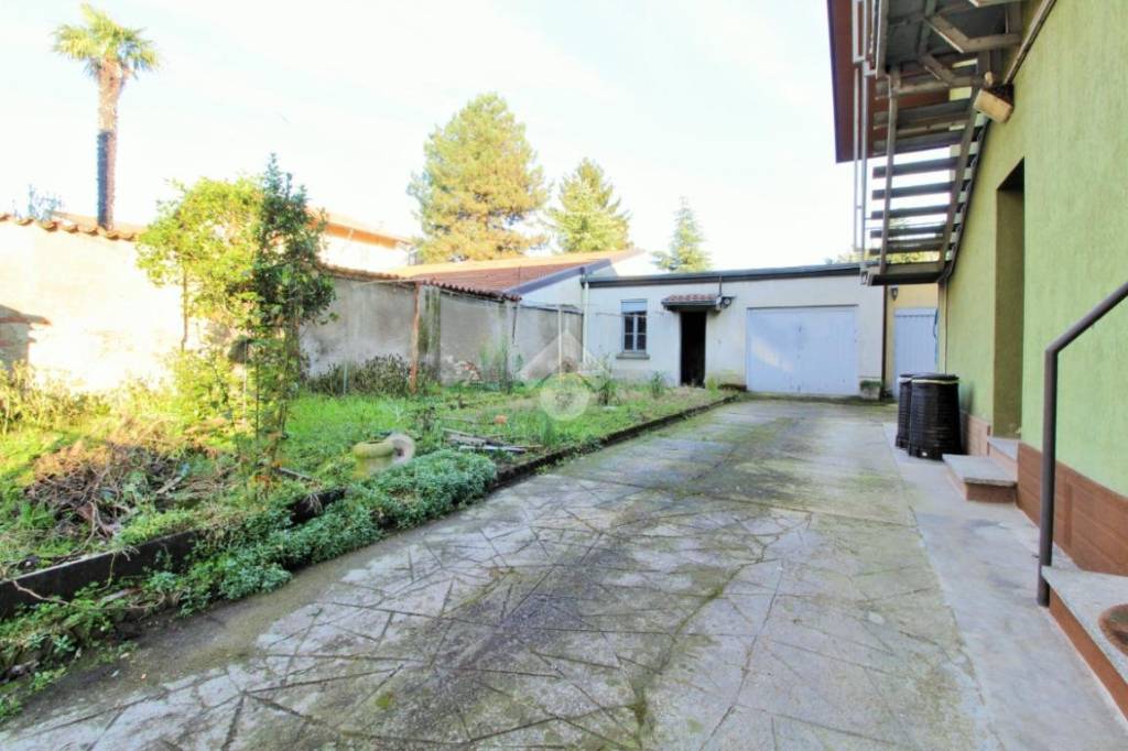 casa indipendente in vendita a Sedriano