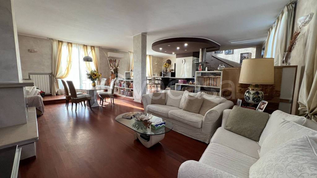 casa indipendente in vendita a Sedriano