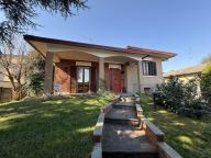 casa indipendente in vendita a Sedriano