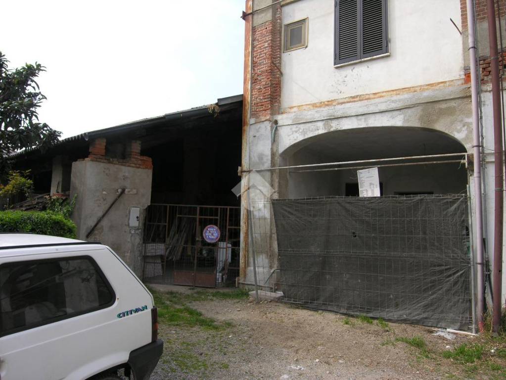 appartamento in vendita a Sedriano in zona Roveda