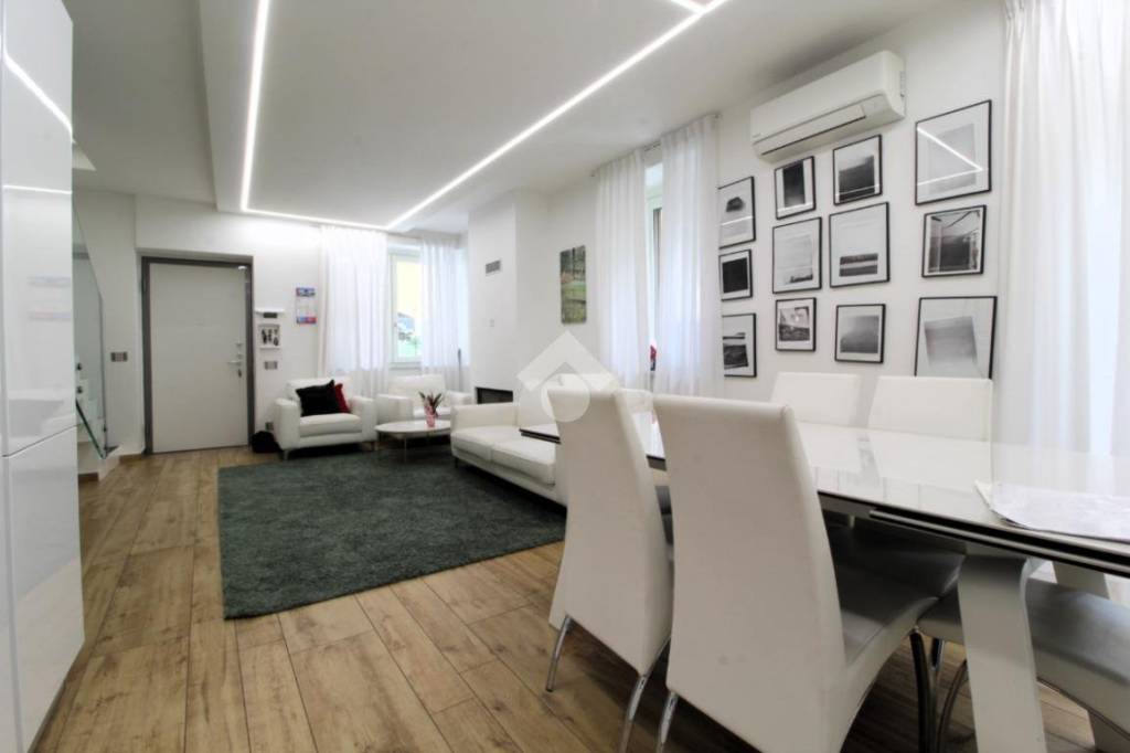 casa indipendente in vendita a Sedriano