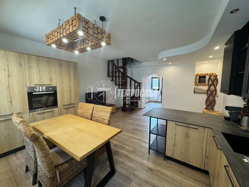 casa indipendente in vendita a Sedriano