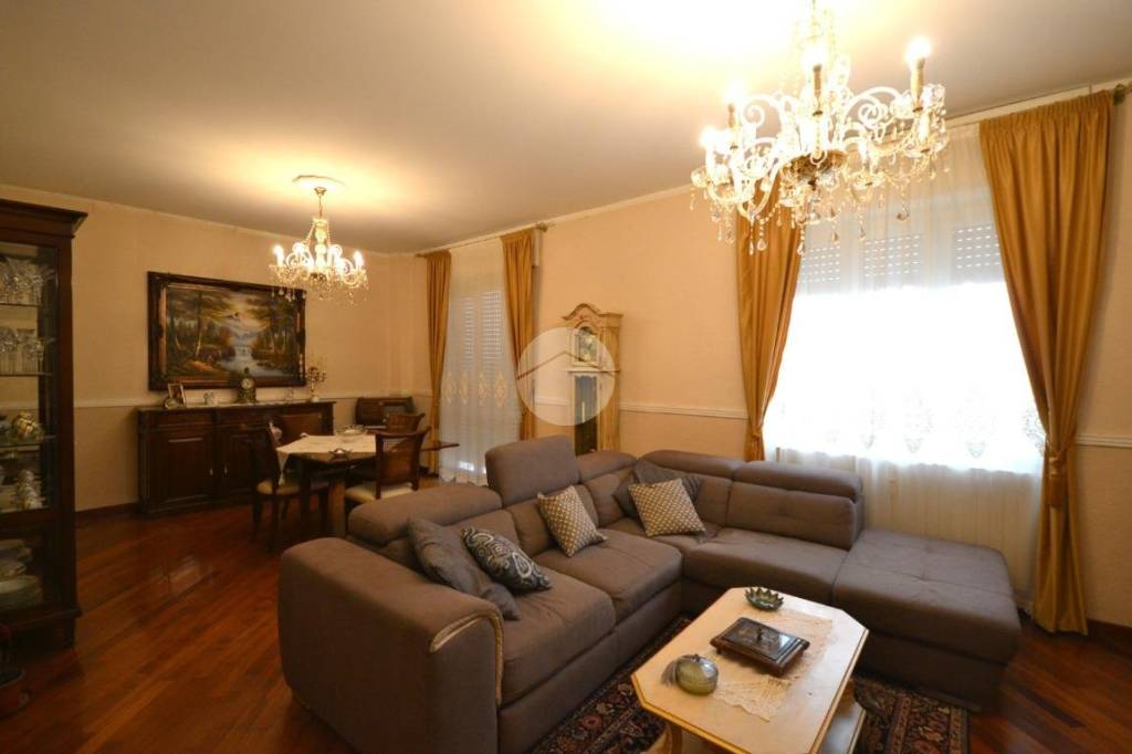appartamento in vendita a Sedriano in zona Roveda