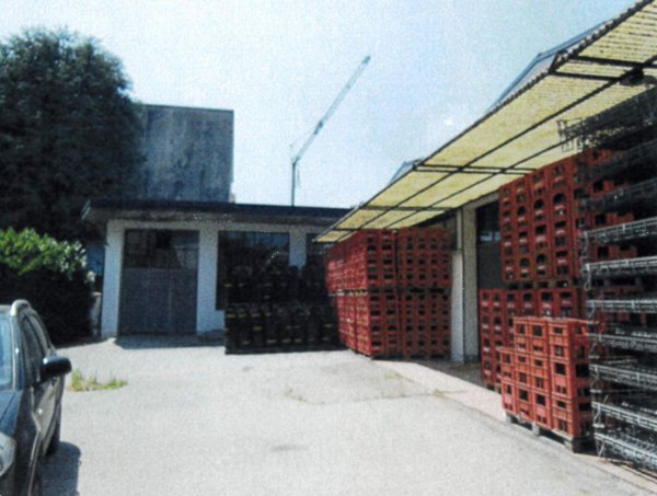 capannone in vendita a Sedriano