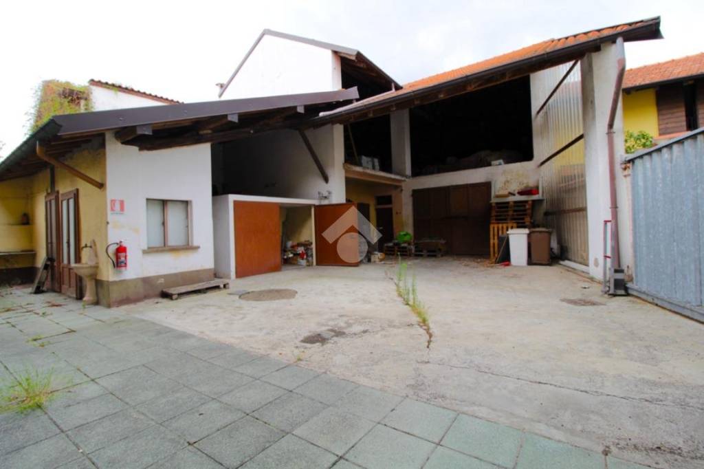 casa indipendente in vendita a Sedriano
