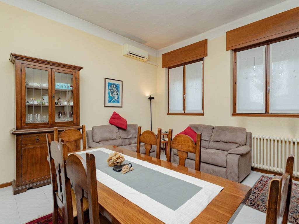 casa indipendente in vendita a Sedriano