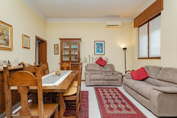 casa indipendente in vendita a Sedriano