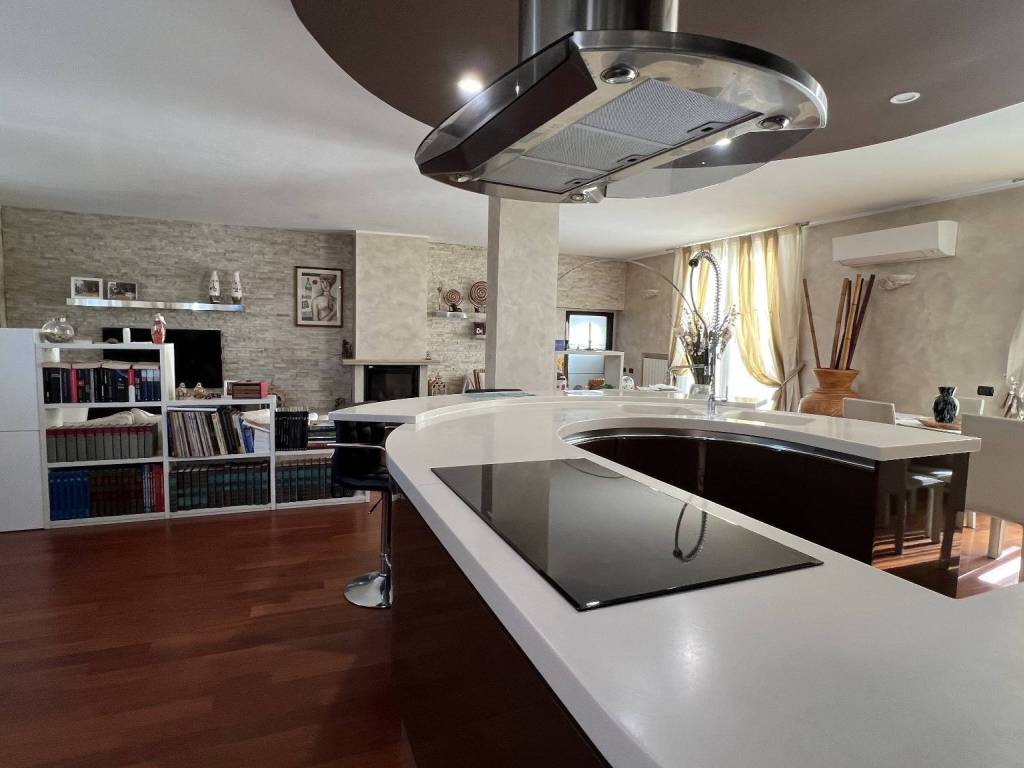 casa indipendente in vendita a Sedriano