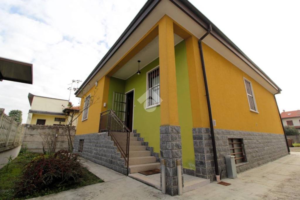 casa indipendente in vendita a Sedriano