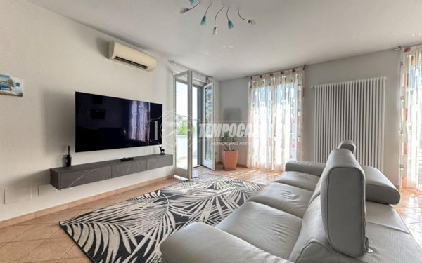 casa indipendente in vendita a Sedriano