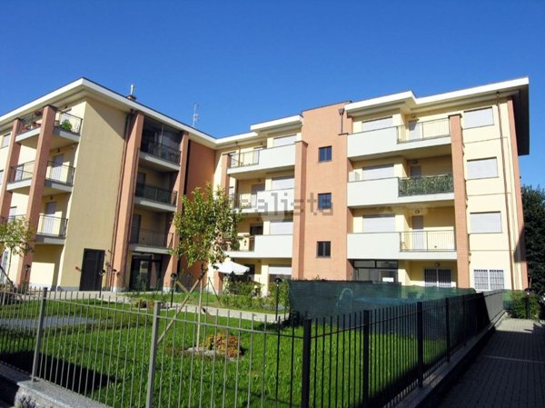 appartamento in vendita a Sedriano in zona Roveda