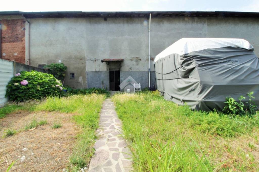 appartamento in vendita a Sedriano in zona Roveda