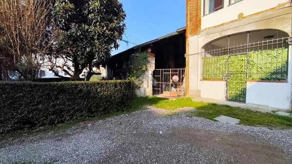 appartamento in vendita a Sedriano in zona Roveda