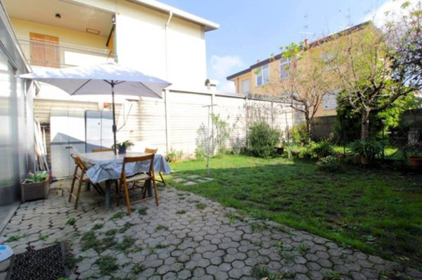 casa indipendente in vendita a Sedriano