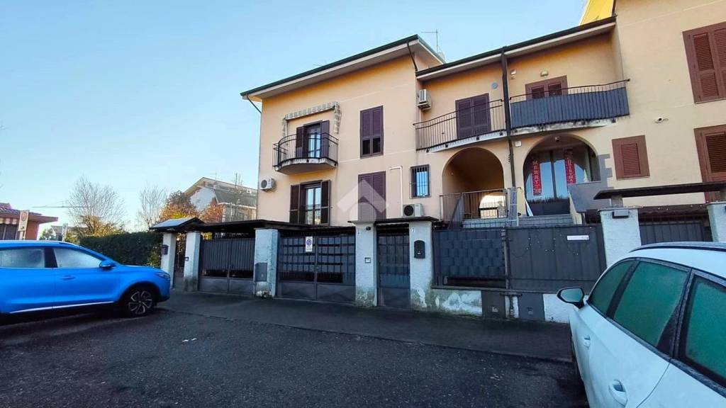 casa indipendente in vendita a Sedriano