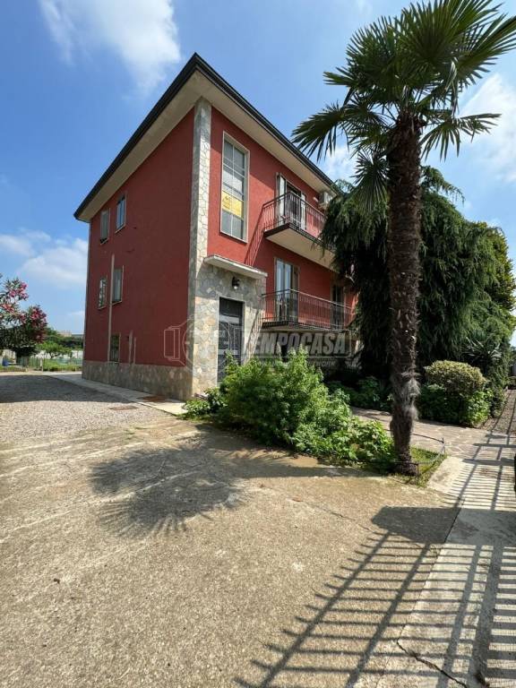 casa indipendente in vendita a Sedriano