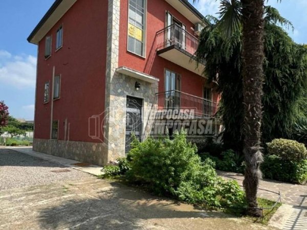 casa indipendente in vendita a Sedriano