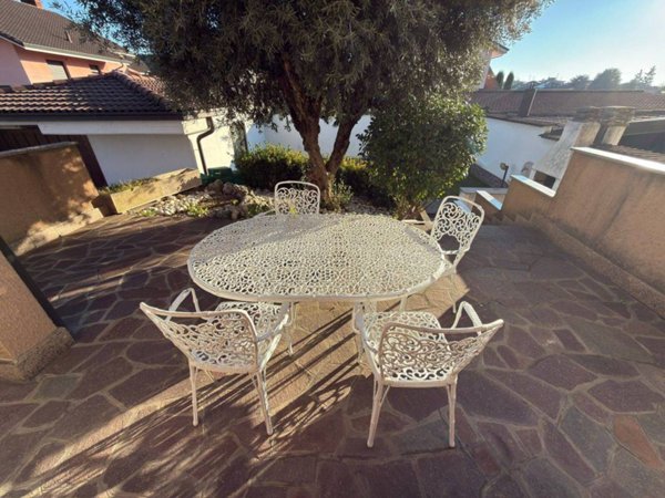 casa indipendente in vendita a Sedriano