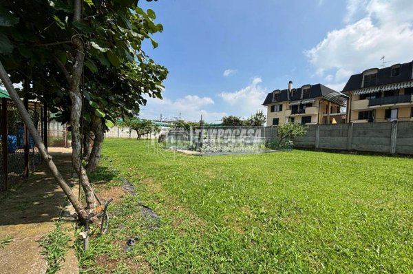 terreno edificabile in vendita a Sedriano