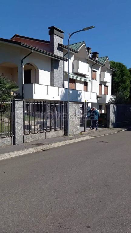 casa indipendente in vendita a Sedriano